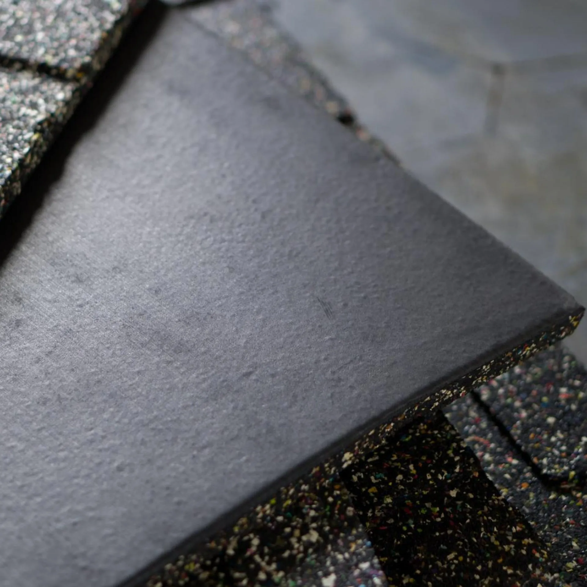 Gym Flooring - Easy-Clean Rubber Floor Tiles 0.5m x 1m x 40mm
