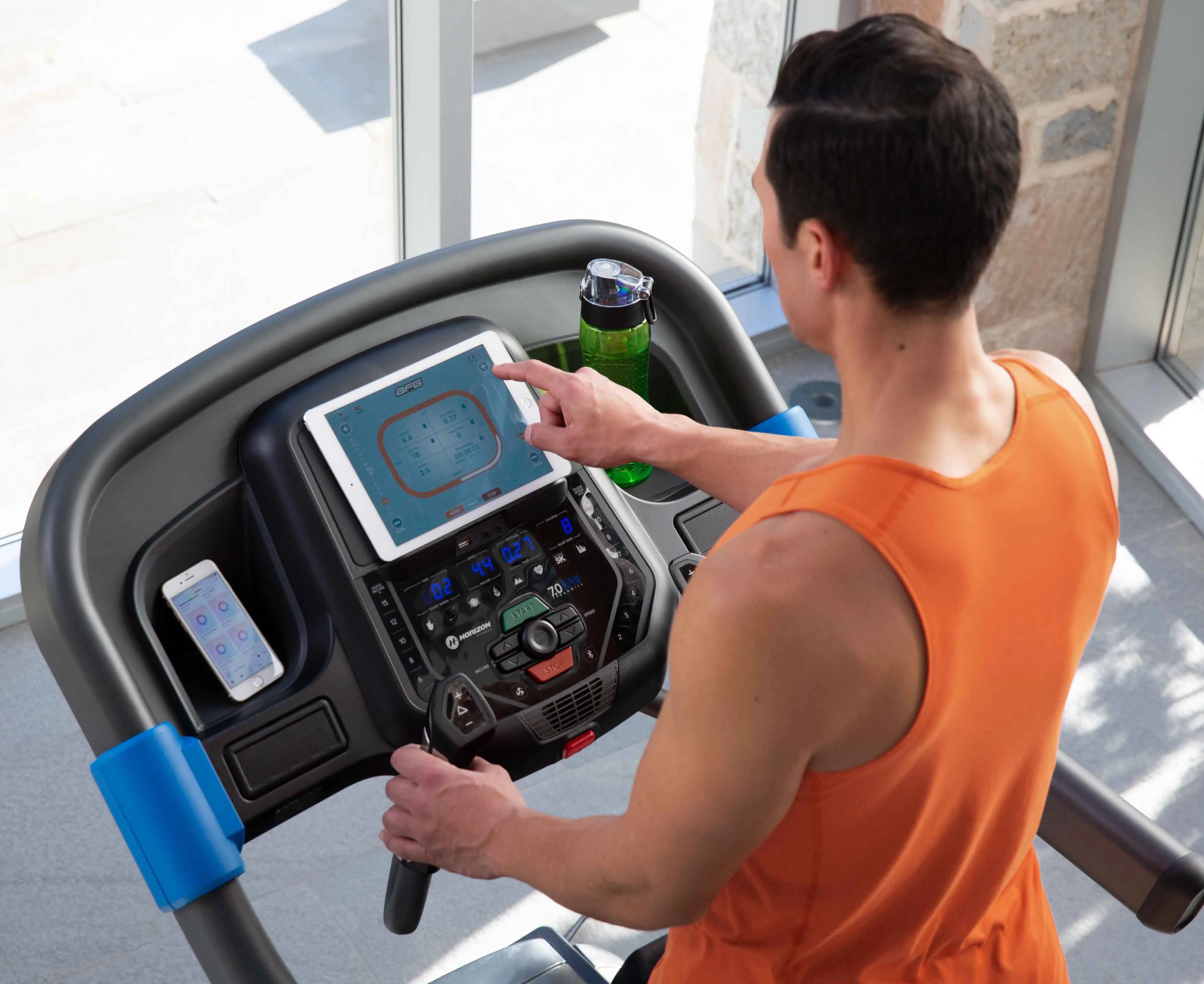 NEW Horizon T7.0AT @Zone Folding Treadmill